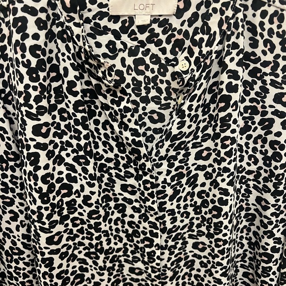 LOFT leopard work blouse, size L - Picture 3 of 3